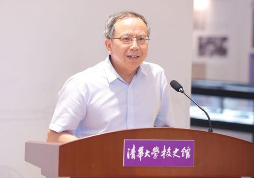 4.欧阳军喜发言.jpg
